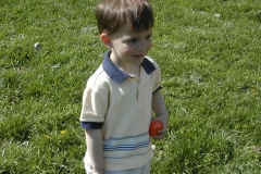 03-Egg-Hunt-little-boy