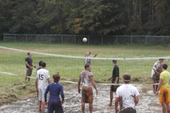 04-Mud-Volleyball-08