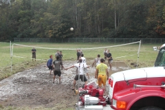 04-Mud-Volleyball-09