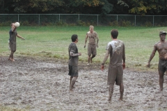 04-Mud-Volleyball-32